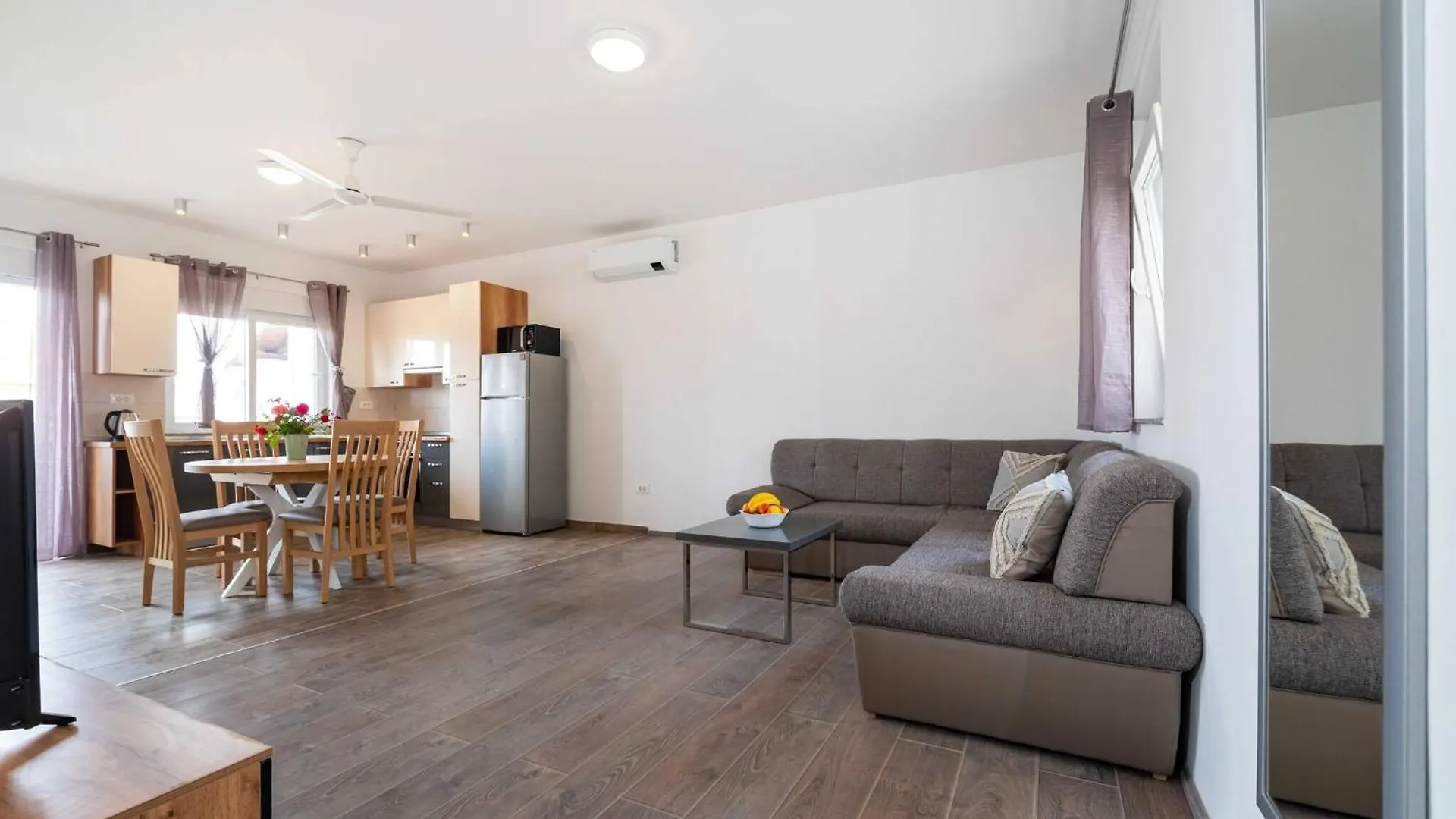 My Dalmatia - Apartment Blagdan Three With Private Parking Zadar